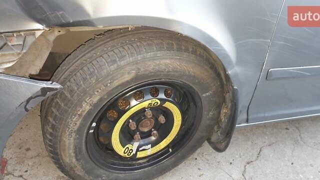 Серый Шкода Октавия, объемом двигателя 1.6 л и пробегом 350 тыс. км за 4200 $, фото 2 на Automoto.ua