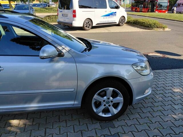 Серый Шкода Октавия, объемом двигателя 0 л и пробегом 261 тыс. км за 11200 $, фото 4 на Automoto.ua