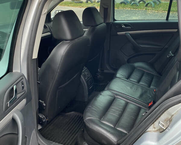 Серый Шкода Октавия, объемом двигателя 1.6 л и пробегом 230 тыс. км за 8500 $, фото 7 на Automoto.ua