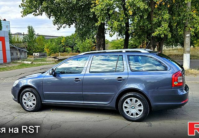 Сірий Шкода Октавія, об'ємом двигуна 2 л та пробігом 140 тис. км за 8300 $, фото 1 на Automoto.ua