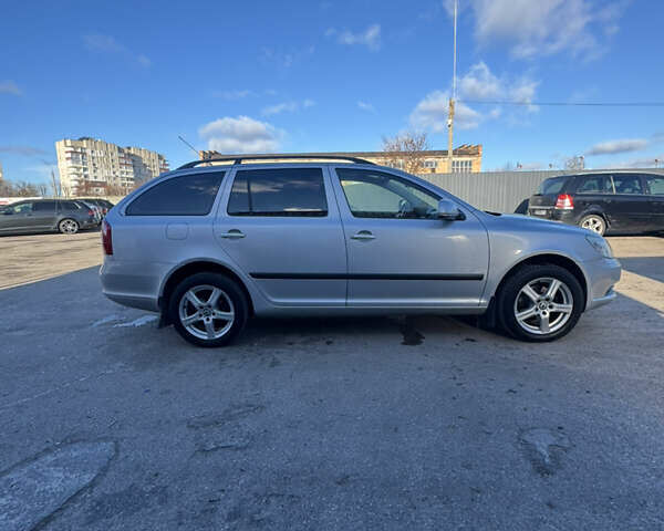 Серый Шкода Октавия, объемом двигателя 1.6 л и пробегом 329 тыс. км за 7800 $, фото 3 на Automoto.ua