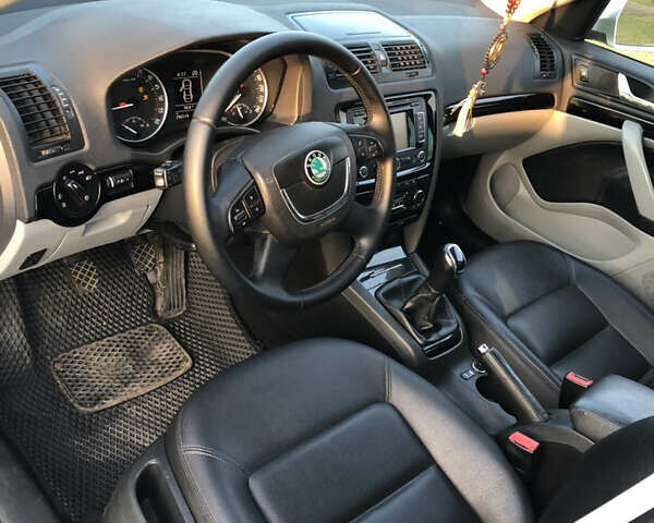 Серый Шкода Октавия, объемом двигателя 1.6 л и пробегом 297 тыс. км за 8300 $, фото 11 на Automoto.ua