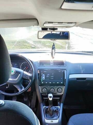 Серый Шкода Октавия, объемом двигателя 1.8 л и пробегом 226 тыс. км за 8100 $, фото 12 на Automoto.ua