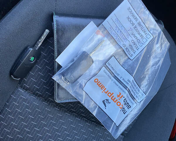 Серый Шкода Октавия, объемом двигателя 1.6 л и пробегом 225 тыс. км за 7999 $, фото 107 на Automoto.ua