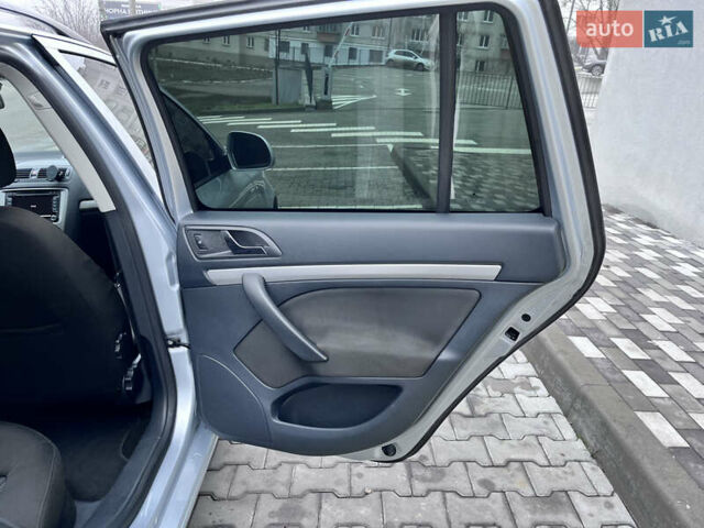 Серый Шкода Октавия, объемом двигателя 1.8 л и пробегом 217 тыс. км за 9500 $, фото 19 на Automoto.ua