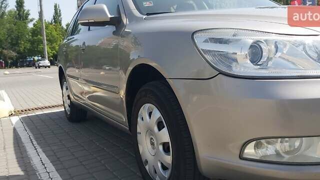Серый Шкода Октавия, объемом двигателя 1.6 л и пробегом 270 тыс. км за 9100 $, фото 8 на Automoto.ua