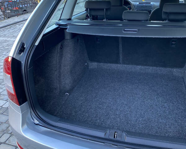 Серый Шкода Октавия, объемом двигателя 1.6 л и пробегом 225 тыс. км за 7999 $, фото 79 на Automoto.ua