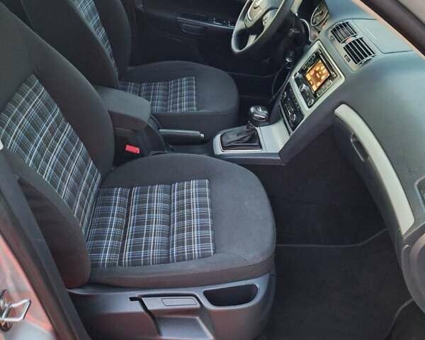 Серый Шкода Октавия, объемом двигателя 1.6 л и пробегом 205 тыс. км за 9400 $, фото 24 на Automoto.ua