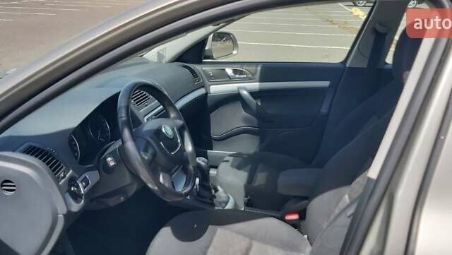 Серый Шкода Октавия, объемом двигателя 1.6 л и пробегом 270 тыс. км за 9100 $, фото 17 на Automoto.ua