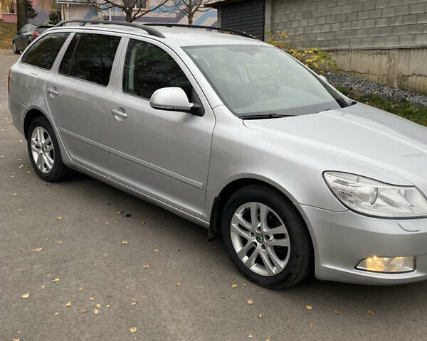 Серый Шкода Октавия, объемом двигателя 1.6 л и пробегом 230 тыс. км за 8500 $, фото 2 на Automoto.ua