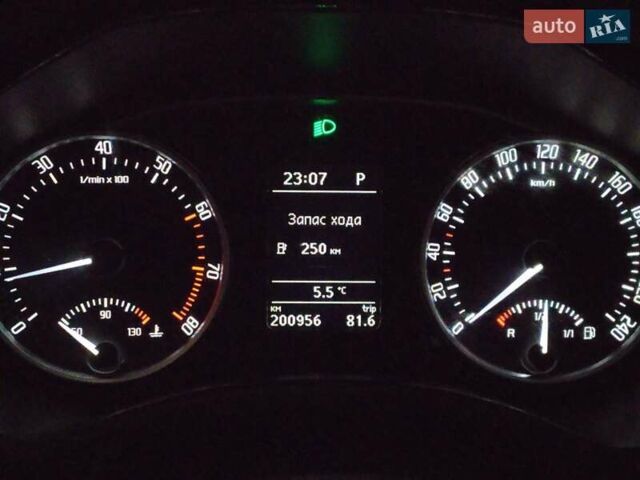 Серый Шкода Октавия, объемом двигателя 1.8 л и пробегом 200 тыс. км за 8499 $, фото 3 на Automoto.ua