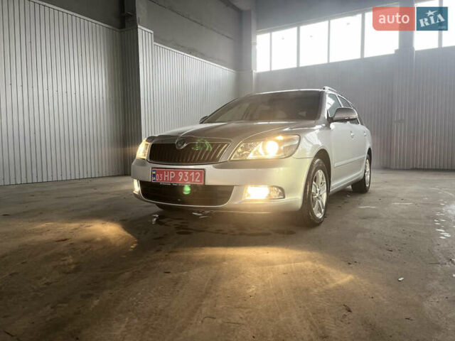 Серый Шкода Октавия, объемом двигателя 1.6 л и пробегом 214 тыс. км за 9300 $, фото 18 на Automoto.ua