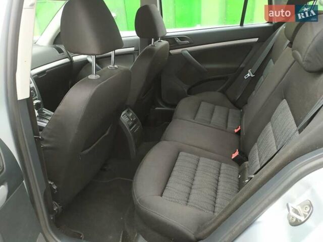 Серый Шкода Октавия, объемом двигателя 1.8 л и пробегом 200 тыс. км за 8499 $, фото 4 на Automoto.ua