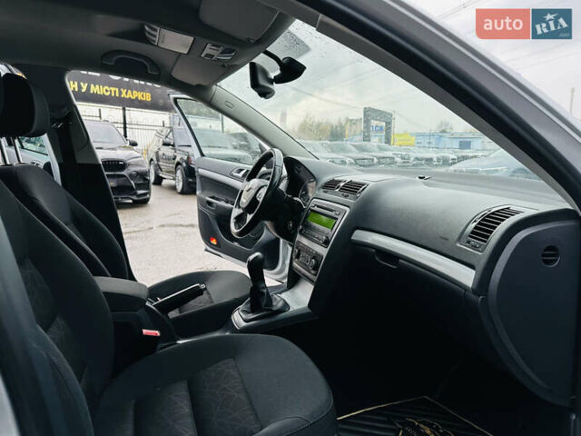 Сірий Шкода Октавія, об'ємом двигуна 1.39 л та пробігом 201 тис. км за 8200 $, фото 23 на Automoto.ua