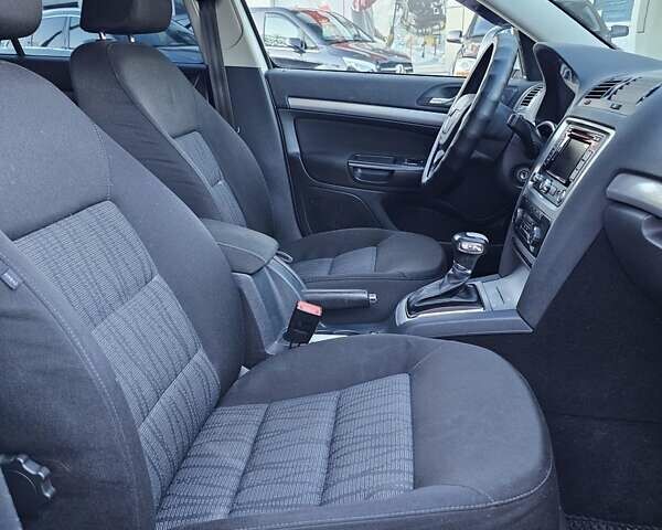 Серый Шкода Октавия, объемом двигателя 1.97 л и пробегом 274 тыс. км за 8800 $, фото 16 на Automoto.ua