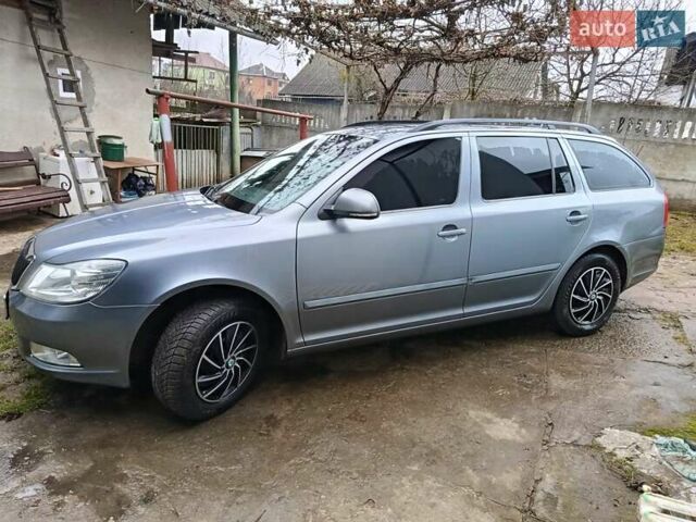 Серый Шкода Октавия, объемом двигателя 1.6 л и пробегом 312 тыс. км за 7600 $, фото 1 на Automoto.ua