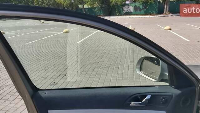 Серый Шкода Октавия, объемом двигателя 1.6 л и пробегом 270 тыс. км за 9100 $, фото 19 на Automoto.ua