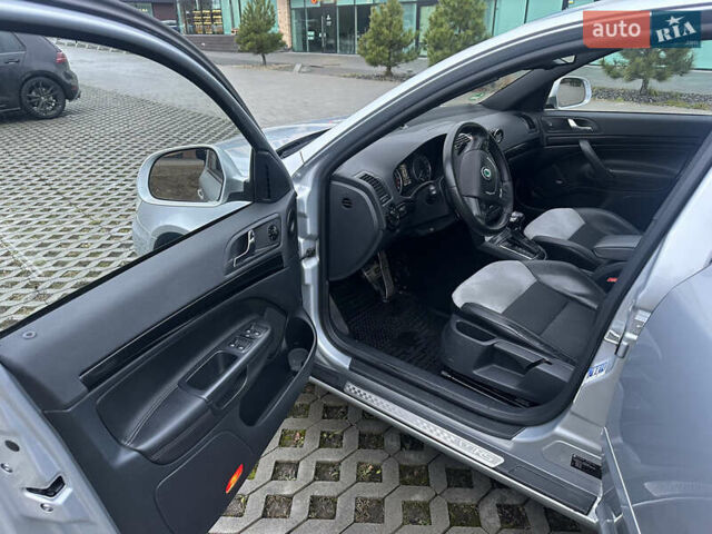 Серый Шкода Октавия, объемом двигателя 1.97 л и пробегом 282 тыс. км за 11700 $, фото 60 на Automoto.ua