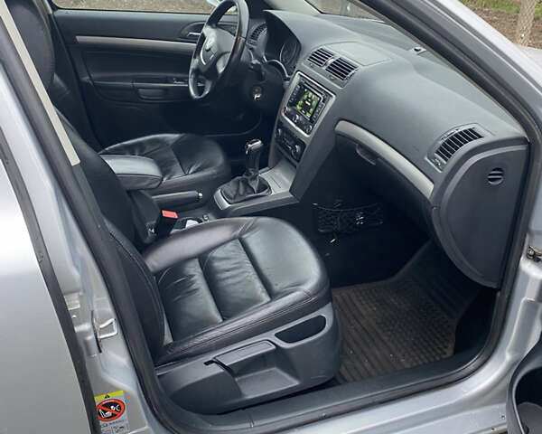 Сірий Шкода Октавія, об'ємом двигуна 1.6 л та пробігом 230 тис. км за 8400 $, фото 8 на Automoto.ua