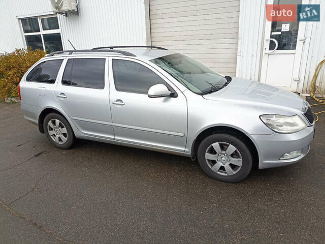 Шкода Октавия 2012 в Киеве на Automoto.ua Серый Шкода Октавия, объемом двигателя 1.6 л и пробегом 283 тыс. км за 7700 $, фото 2 на Automoto.ua