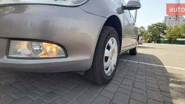 Серый Шкода Октавия, объемом двигателя 1.6 л и пробегом 270 тыс. км за 9100 $, фото 42 на Automoto.ua