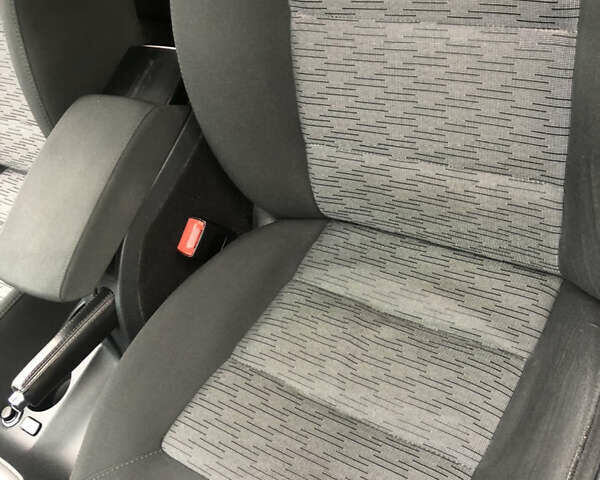 Серый Шкода Октавия, объемом двигателя 1.97 л и пробегом 247 тыс. км за 8700 $, фото 23 на Automoto.ua