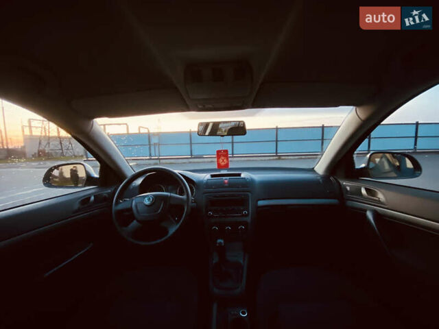 Сірий Шкода Октавія, об'ємом двигуна 1.6 л та пробігом 180 тис. км за 7300 $, фото 33 на Automoto.ua