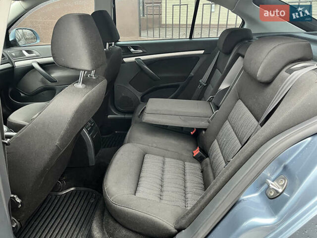 Серый Шкода Октавия, объемом двигателя 1.8 л и пробегом 280 тыс. км за 7900 $, фото 18 на Automoto.ua