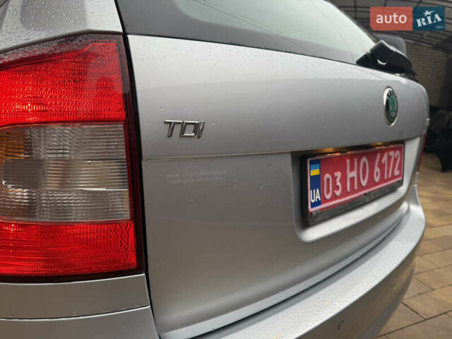 Серый Шкода Октавия, объемом двигателя 1.6 л и пробегом 205 тыс. км за 9600 $, фото 5 на Automoto.ua