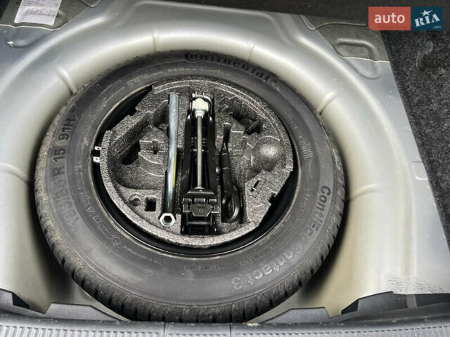 Серый Шкода Октавия, объемом двигателя 1.6 л и пробегом 204 тыс. км за 8500 $, фото 30 на Automoto.ua