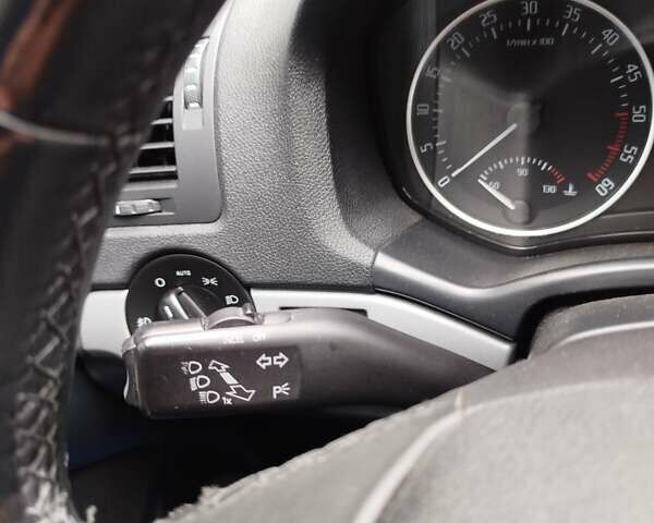 Сірий Шкода Октавія, об'ємом двигуна 1.6 л та пробігом 245 тис. км за 8500 $, фото 48 на Automoto.ua