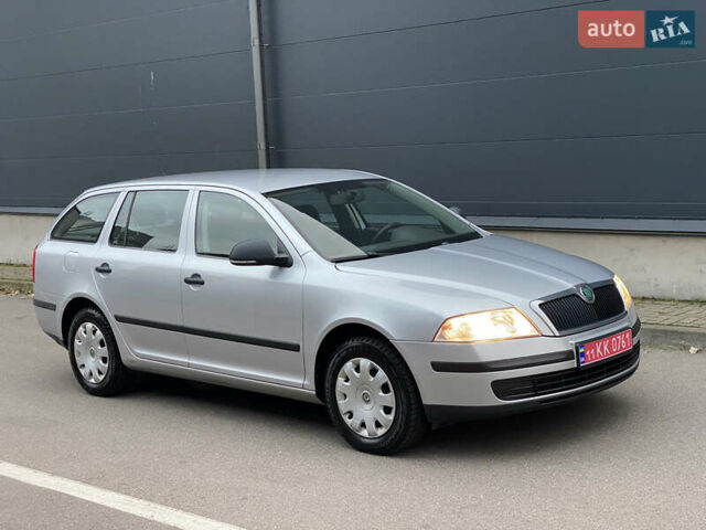 Серый Шкода Октавия, объемом двигателя 1.6 л и пробегом 184 тыс. км за 6999 $, фото 4 на Automoto.ua