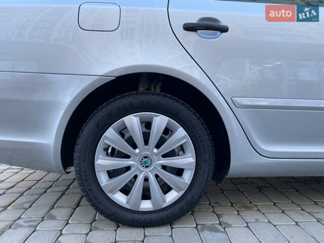 Серый Шкода Октавия, объемом двигателя 1.6 л и пробегом 225 тыс. км за 7999 $, фото 31 на Automoto.ua