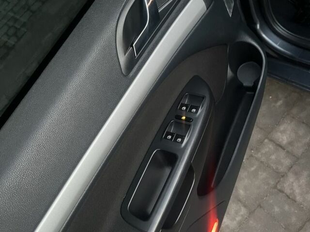 Серый Шкода Октавия, объемом двигателя 1.6 л и пробегом 269 тыс. км за 6900 $, фото 3 на Automoto.ua