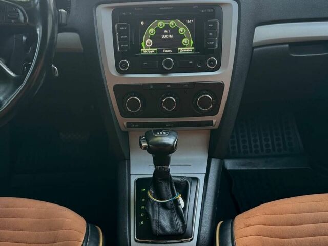 Серый Шкода Октавия, объемом двигателя 1.6 л и пробегом 295 тыс. км за 7500 $, фото 6 на Automoto.ua