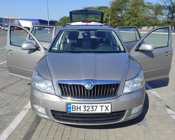 Сірий Шкода Октавія, об'ємом двигуна 1.6 л та пробігом 268 тис. км за 8700 $, фото 1 на Automoto.ua