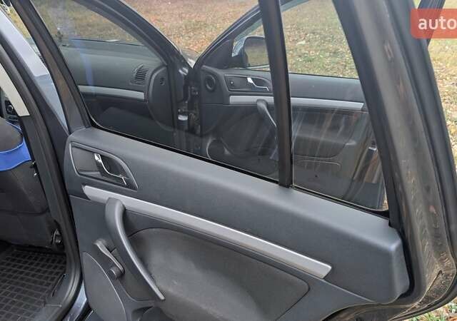 Сірий Шкода Октавія, об'ємом двигуна 1.6 л та пробігом 224 тис. км за 7800 $, фото 9 на Automoto.ua