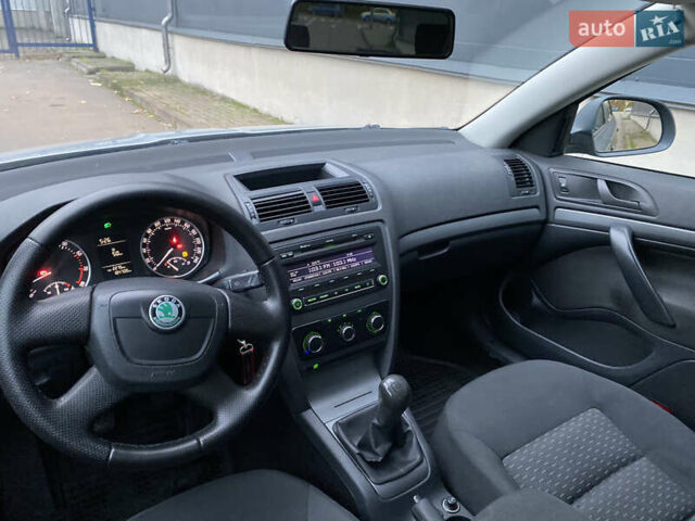 Серый Шкода Октавия, объемом двигателя 1.6 л и пробегом 184 тыс. км за 6999 $, фото 31 на Automoto.ua