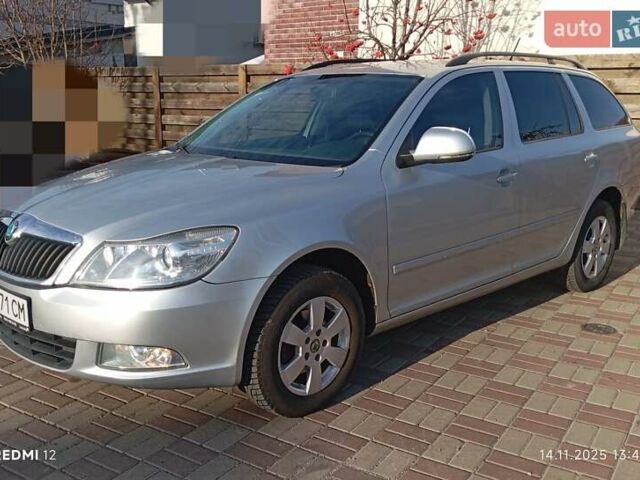 Серый Шкода Октавия, объемом двигателя 1.8 л и пробегом 160 тыс. км за 9200 $, фото 1 на Automoto.ua