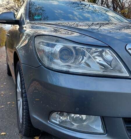 Серый Шкода Октавия, объемом двигателя 1.6 л и пробегом 256 тыс. км за 9000 $, фото 5 на Automoto.ua