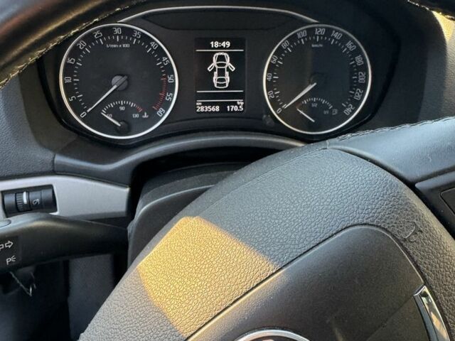 Серый Шкода Октавия, объемом двигателя 1.6 л и пробегом 283 тыс. км за 6800 $, фото 5 на Automoto.ua