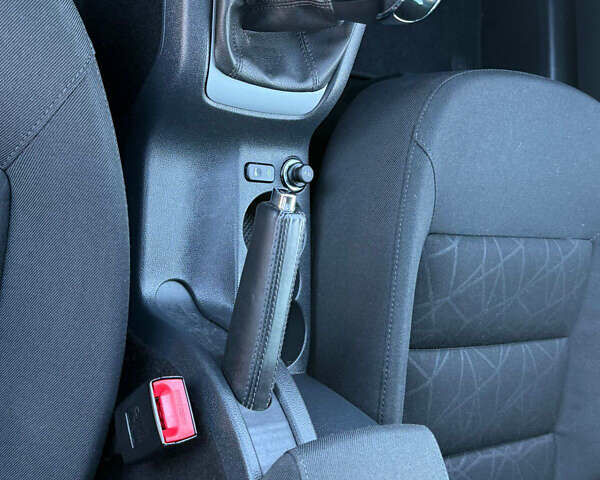 Серый Шкода Октавия, объемом двигателя 0 л и пробегом 147 тыс. км за 8499 $, фото 138 на Automoto.ua