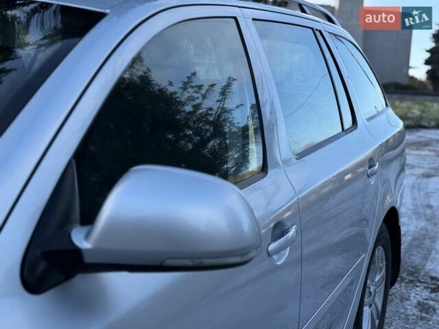 Сірий Шкода Октавія, об'ємом двигуна 1.6 л та пробігом 299 тис. км за 6450 $, фото 9 на Automoto.ua
