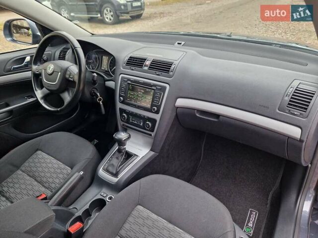Серый Шкода Октавия, объемом двигателя 2 л и пробегом 284 тыс. км за 11450 $, фото 37 на Automoto.ua