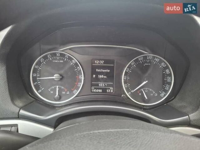 Серый Шкода Октавия, объемом двигателя 1.6 л и пробегом 195 тыс. км за 8950 $, фото 7 на Automoto.ua