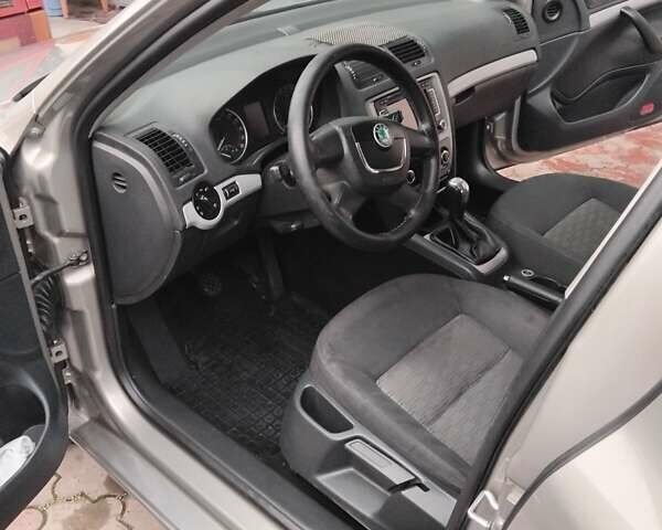 Серый Шкода Октавия, объемом двигателя 1.9 л и пробегом 280 тыс. км за 7200 $, фото 6 на Automoto.ua