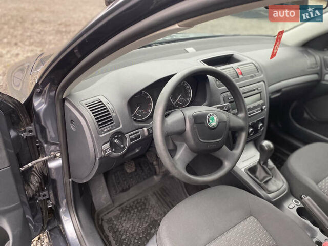 Сірий Шкода Октавія, об'ємом двигуна 1.6 л та пробігом 182 тис. км за 7900 $, фото 14 на Automoto.ua