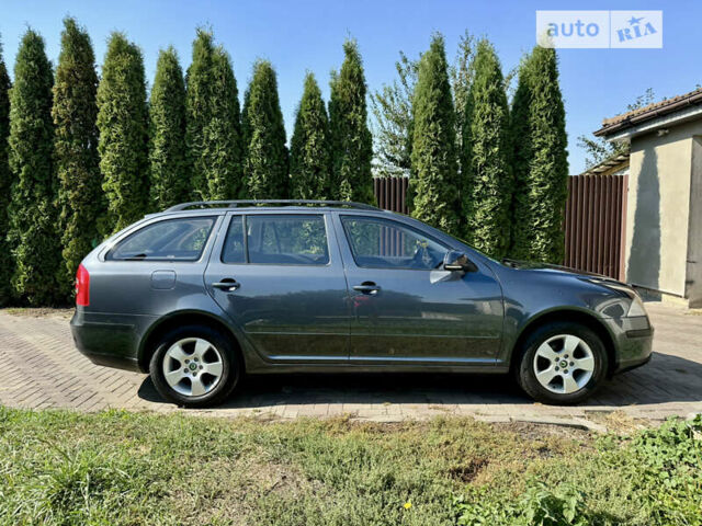 Серый Шкода Октавия, объемом двигателя 1.6 л и пробегом 211 тыс. км за 7999 $, фото 2 на Automoto.ua