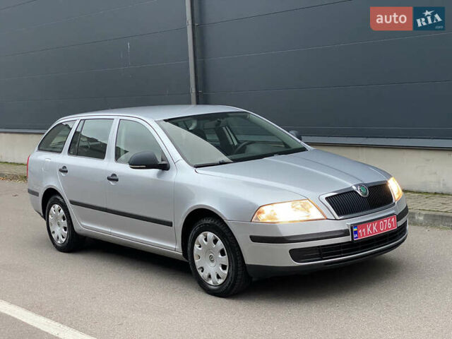 Серый Шкода Октавия, объемом двигателя 1.6 л и пробегом 184 тыс. км за 6999 $, фото 5 на Automoto.ua