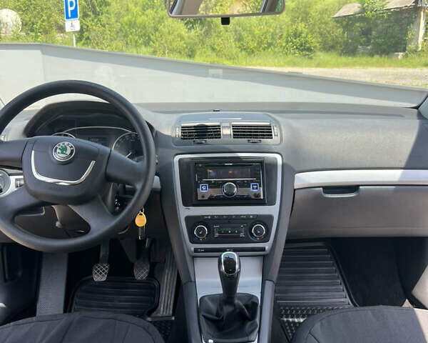 Сірий Шкода Октавія, об'ємом двигуна 1.97 л та пробігом 232 тис. км за 9300 $, фото 13 на Automoto.ua